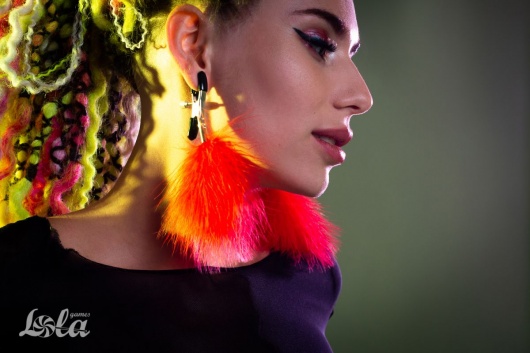 Зажимы на соски с красным пухом Euphoric - Lola Games - купить с доставкой в Ставрополе